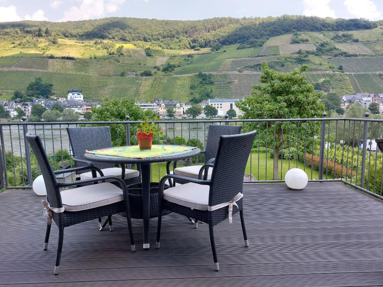 Apartament Zum Blauglockenbaum Zell an der Mosel Zewnętrze zdjęcie